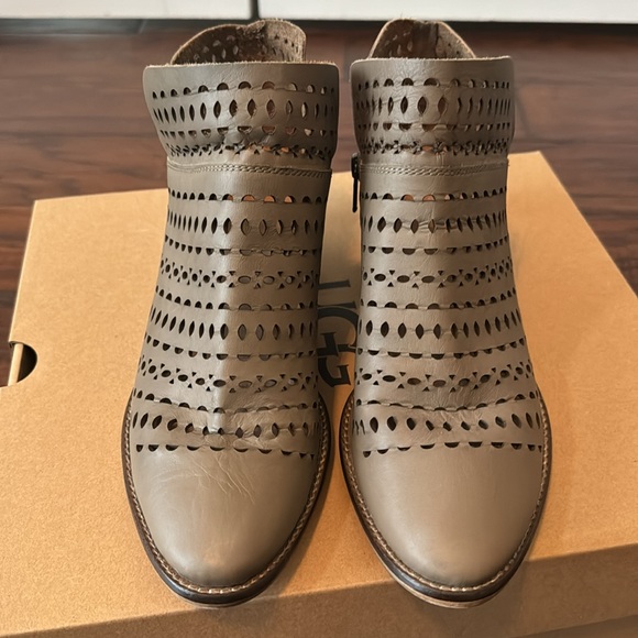 Seychelles Tame Me ankle laser cut-out booties Size 8 - Picture 3 of 6